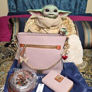 Dooney Pebble Grain Zip Crossbody in Oyster w/Wallet - New